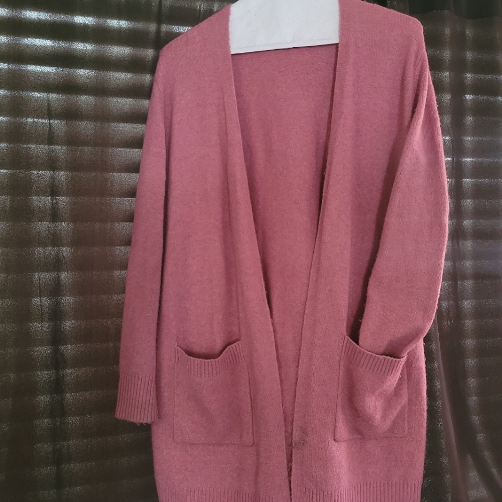 Pink long open sweater with pockets